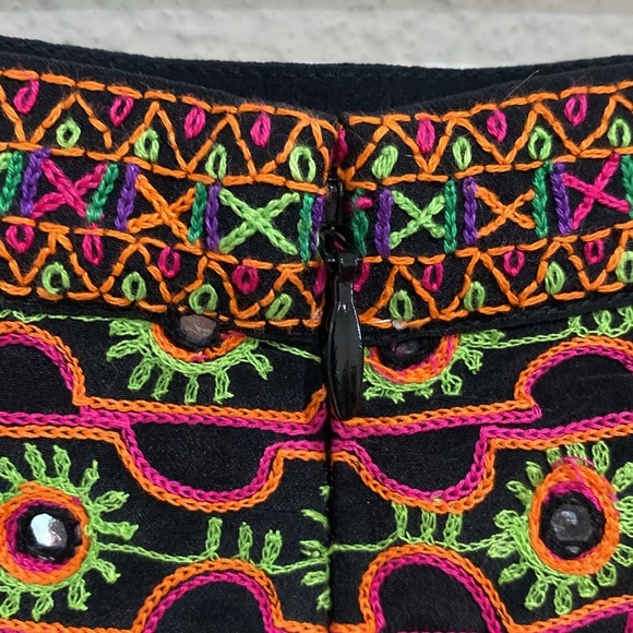 Gryphon Women's Embroidered Sequin Multicolor Silk Blend Mini Lined Skirt Sz XS - Picture 5 of 8